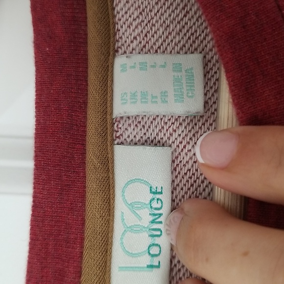 LOGO Lounge sweater size medium in burnt red - Picture 2 of 8